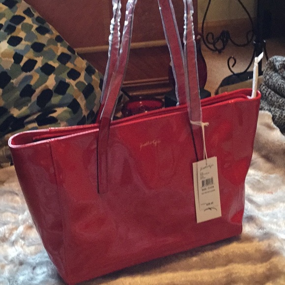 kendall kylie bags shoppers stop